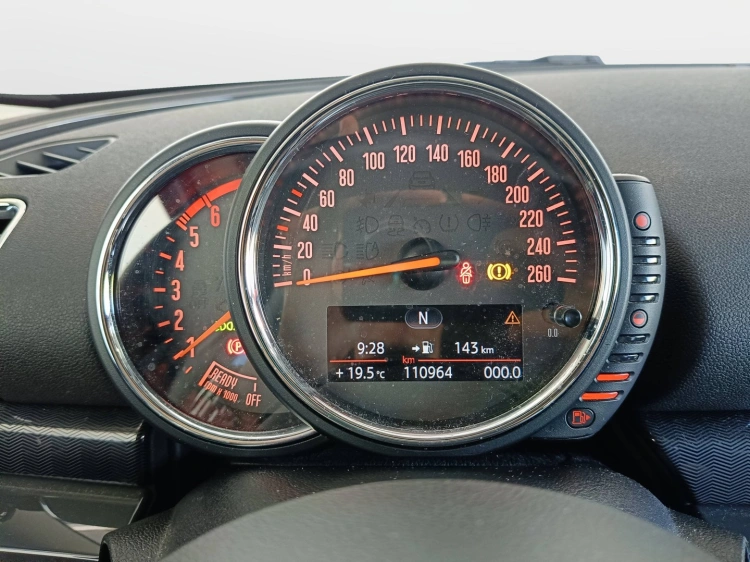 12 - MINI Cooper Mini Clubman 1.5 One D Boost