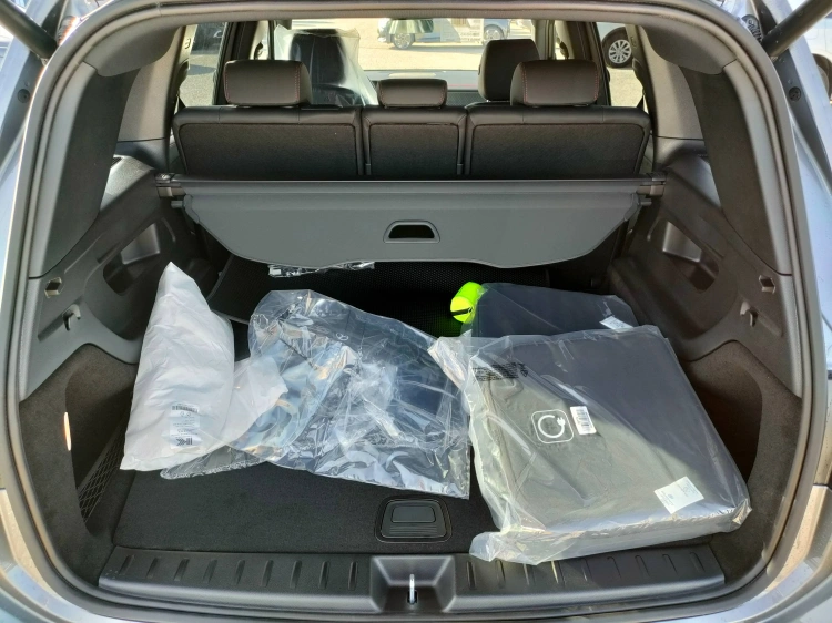 5 - Mercedes-Benz EQB 250+