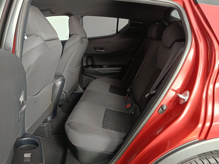9 - Toyota C-HR C-HR 1.8h Trend e-cvt