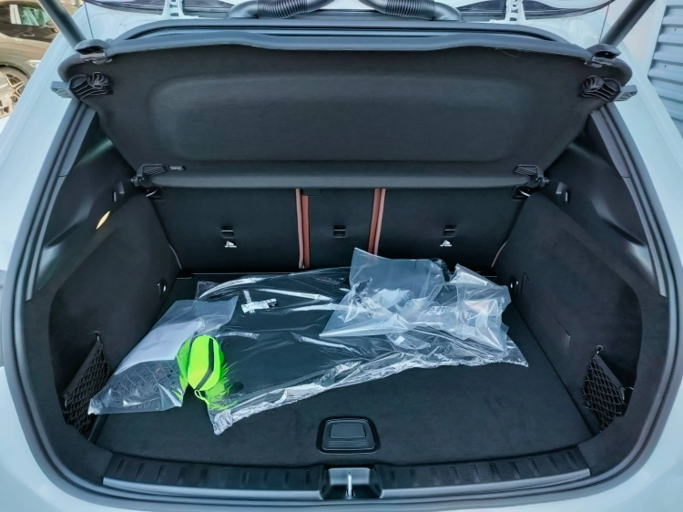 5 - Mercedes-Benz GLA 200 d Automatic 4MATIC