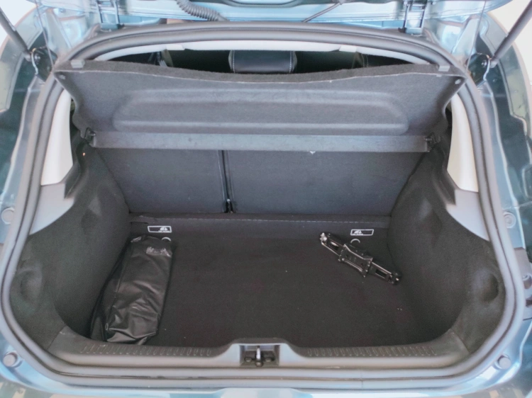 12 - Renault Clio Clio 1.5 dci Moschino Intens 90cv