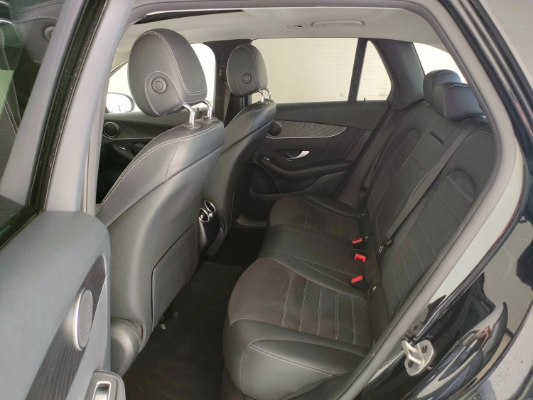 11 - Mercedes-Benz GLC 220 d Premium 4matic auto