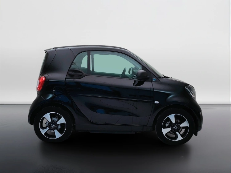 7 - smart fortwo Fortwo eq Passion 4,6kW