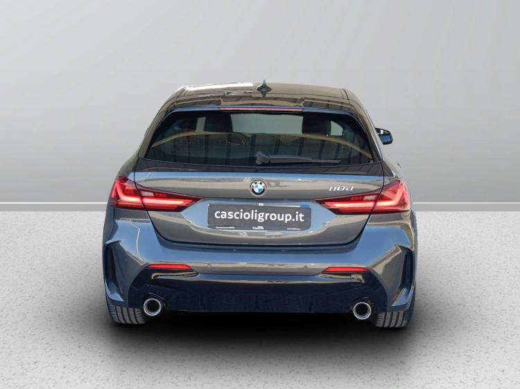 4 - BMW Serie 1 118 D M SPORT