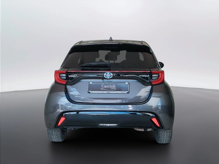 6 - Toyota Yaris Yaris 1.5h Lounge