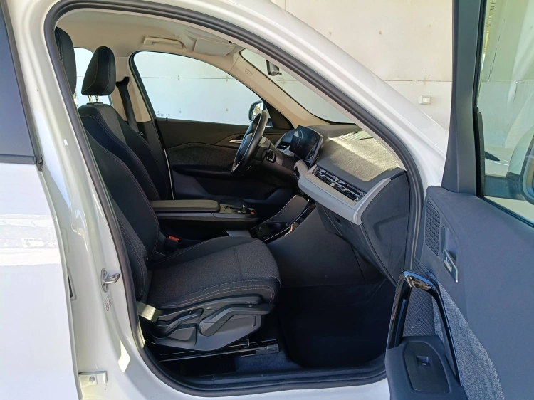 11 - BMW X1 X1 sdrive18d X-Line auto
