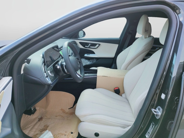 8 - Mercedes-Benz Classe E 220 d 4MATIC