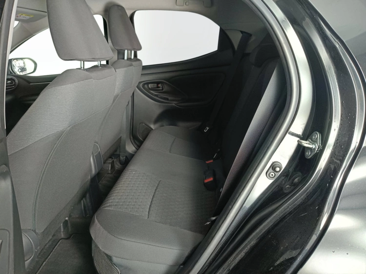 9 - Toyota Yaris Yaris 1.5h Trend
