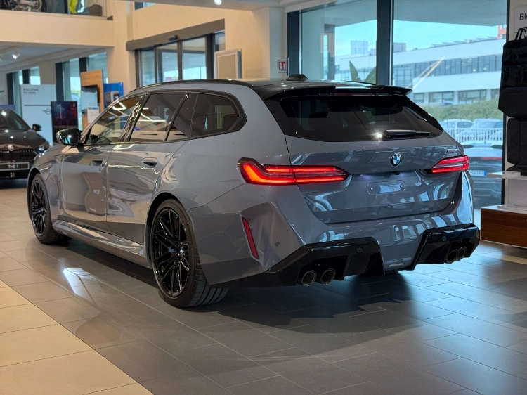 10 - BMW M M5 M5 Touring