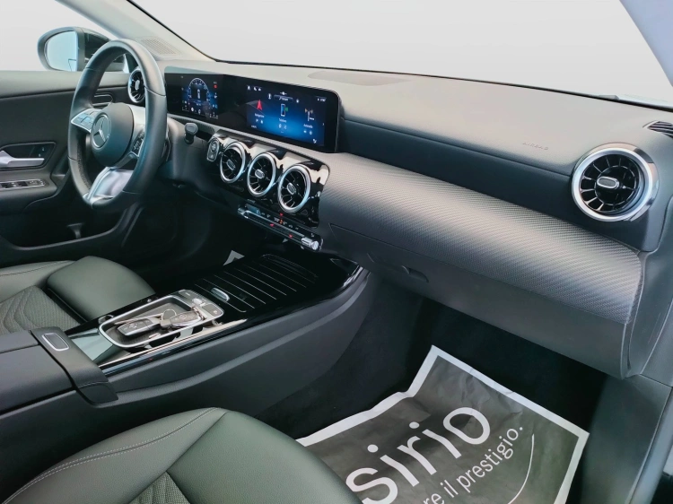 15 - Mercedes-Benz CLA Shooting Brake 180 d Advanced auto