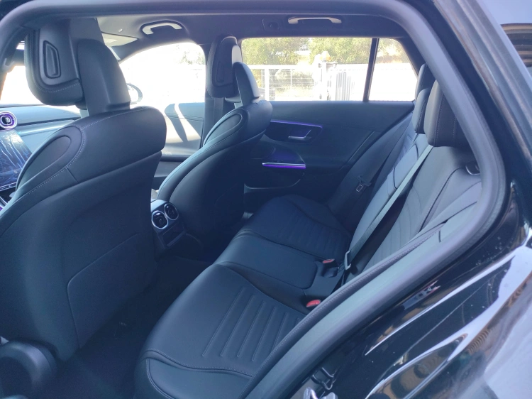 11 - Mercedes-Benz Classe C 220 d Estate