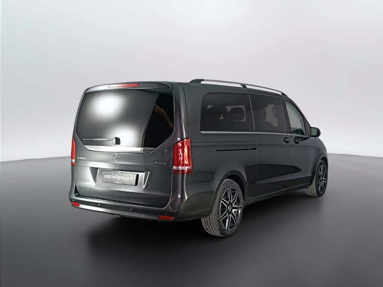 4 - Mercedes-Benz Classe V Extralong 300 d Premium 4matic auto