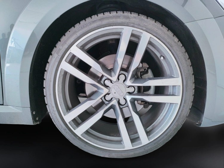 8 - Audi TT TT Coupe 2.0 tdi ultra S line