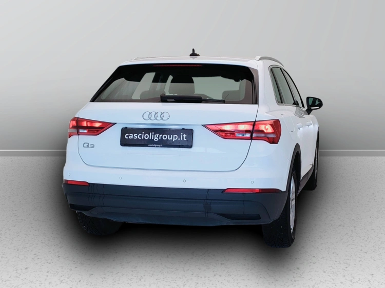 6 - Audi Q3 Q3 35 2.0 tdi Business s-tronic
