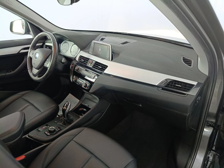 11 - BMW X1 X1 sdrive18d Advantage auto