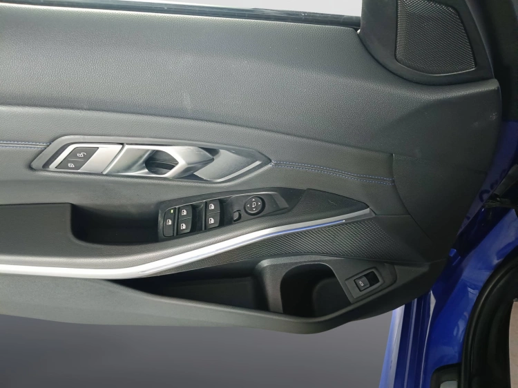 18 - BMW Serie 3 320d Touring Msport