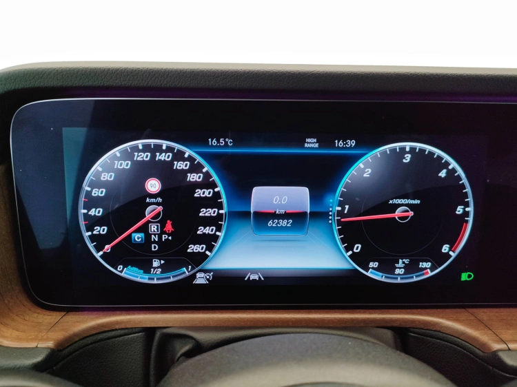 19 - Mercedes-Benz Classe G 400 d Premium Plus 330cv auto