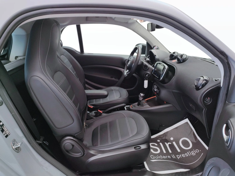 9 - smart fortwo Fortwo eq Edition One 22kW