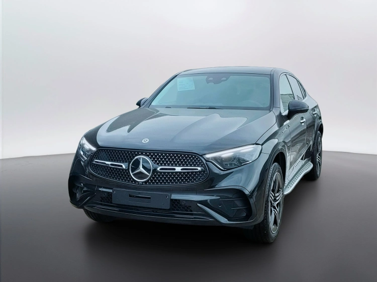 1 - Mercedes-Benz GLC 300 de 4Matic Plug-in Hybrid Coupe