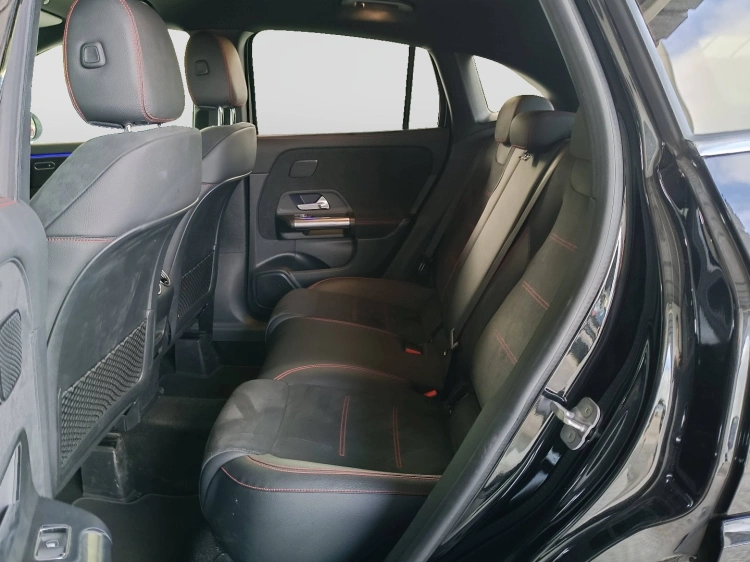 9 - Mercedes-Benz GLA 200 d AMG Line Premium auto