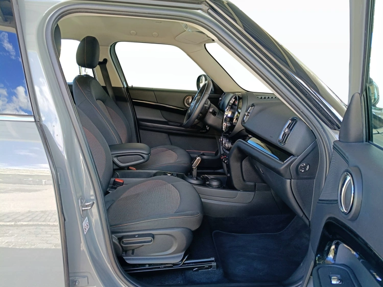 11 - MINI Countryman Mini Countryman 1.5 Cooper Essential auto