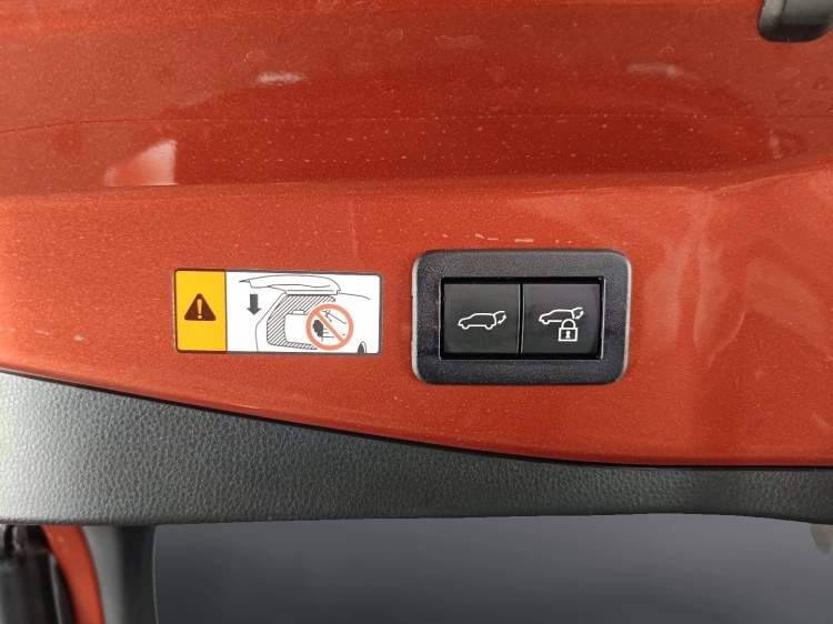 22 - Toyota C-HR C-HR 2.0 phev GR Sport fwd e-cvt