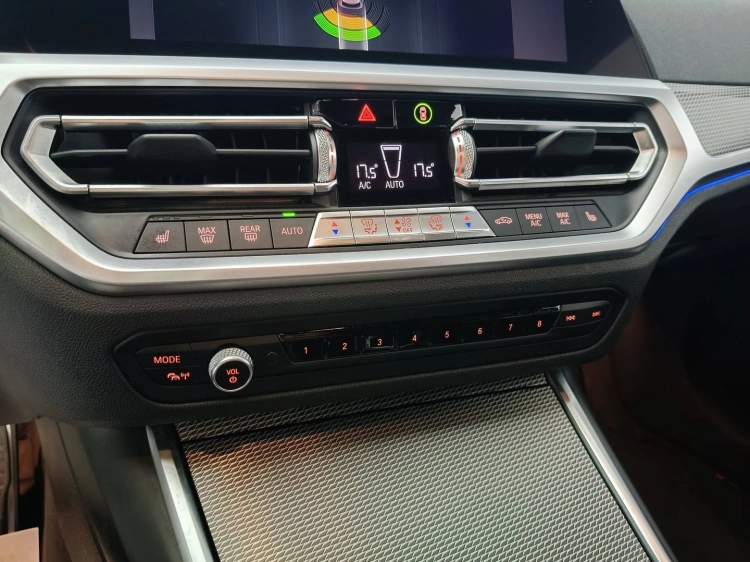 16 - BMW Serie 3 320d Touring Msport