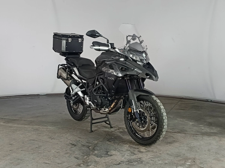 2 - Benelli Trk Trk 502 abs E5