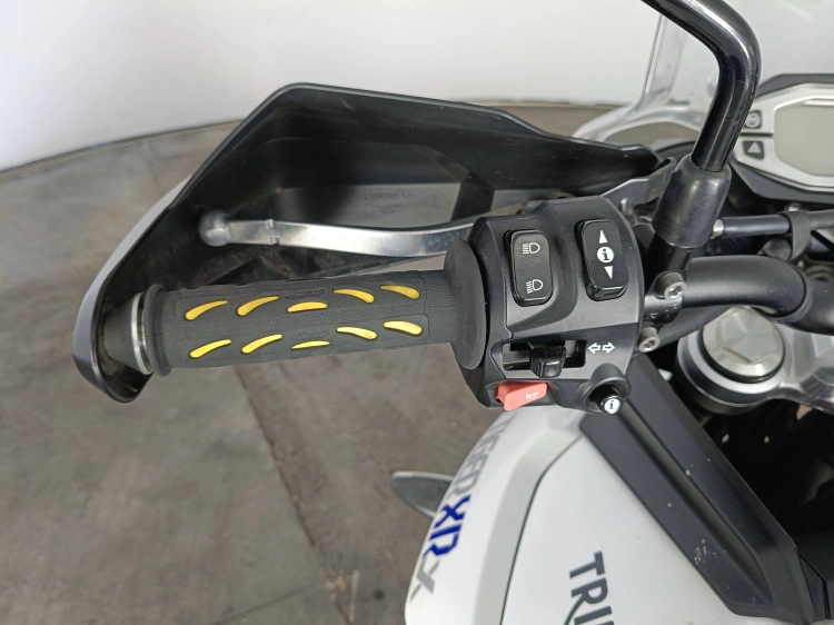 6 - Triumph Tiger Tiger 800 XRX Abs my15