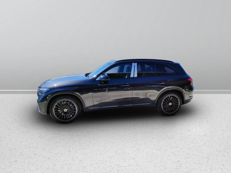 3 - Mercedes-Benz GLC 300 d 4MATIC