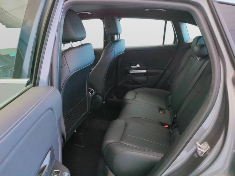 14 - Mercedes-Benz GLA 180 d Progressive Advanced Plus auto