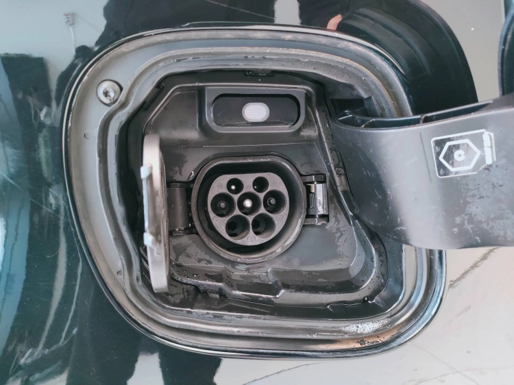 8 - smart fortwo Fortwo eq Passion 4,6kW