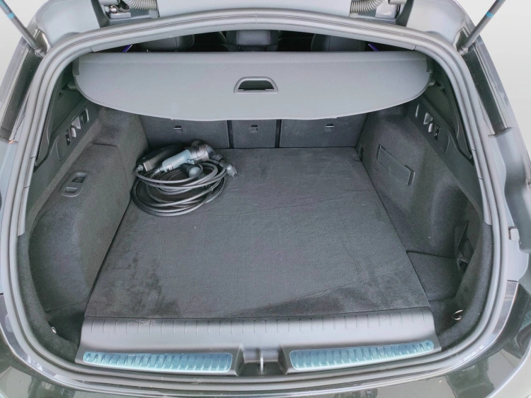 9 - Mercedes-Benz Classe C SW 300 de phev AMG Line Advanced auto