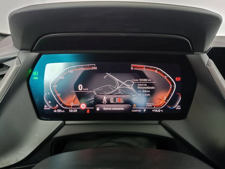 12 - BMW Serie 1 118d Msport auto