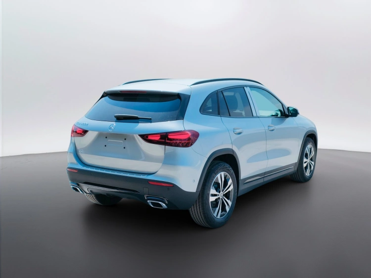 5 - Mercedes-Benz GLA 200 d automatic