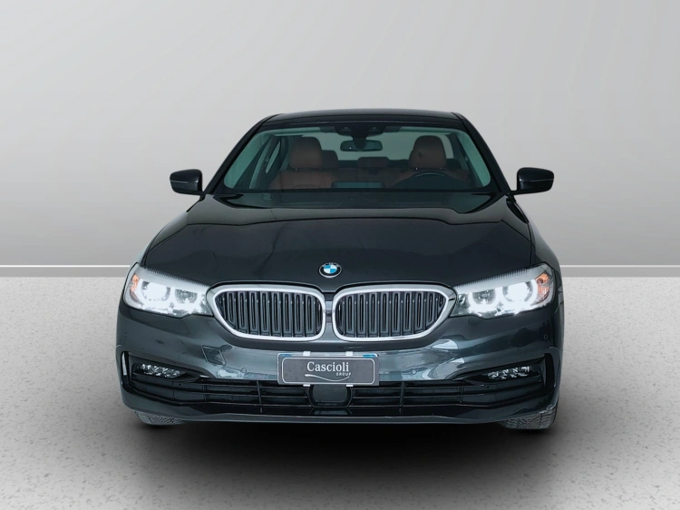 2 - BMW Serie 5 530e Sport auto