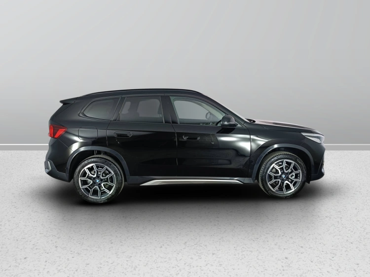 6 - BMW X1 X1 sdrive20i mhev 48V X-Line auto