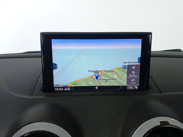 14 - Audi A3 A3 Sportback 1.4 tfsi g-tron Business 110cv s-tronic