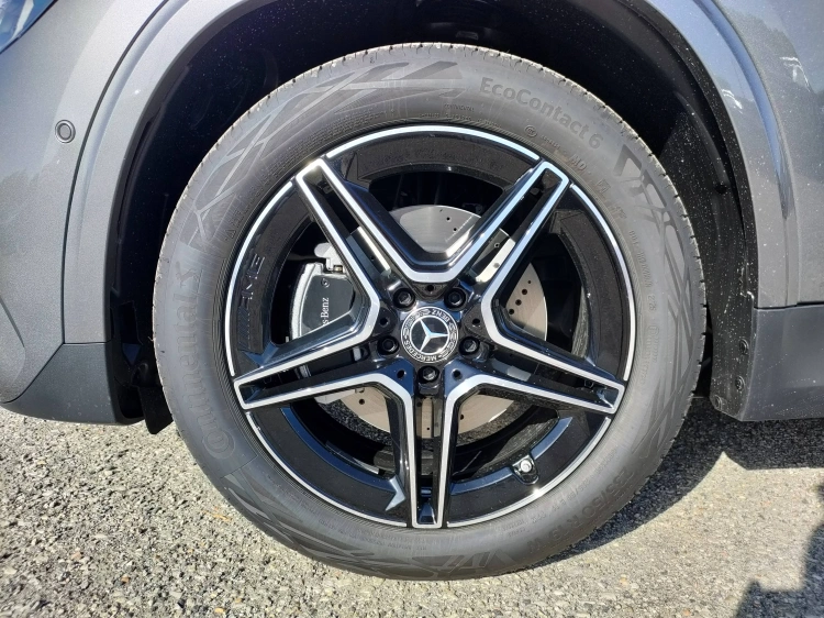 5 - Mercedes-Benz GLA 200 d automatic