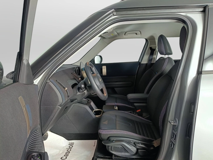 8 - MINI Countryman Mini Countryman 2.0 48V D Classic auto