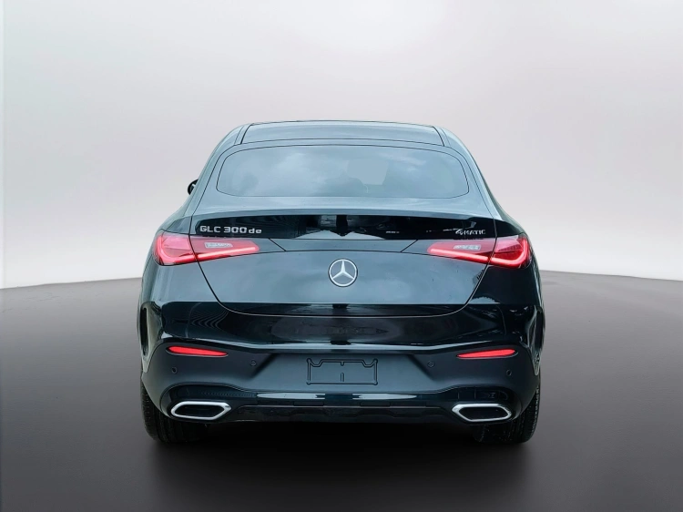 4 - Mercedes-Benz GLC 300 de 4Matic Plug-in Hybrid Coupe