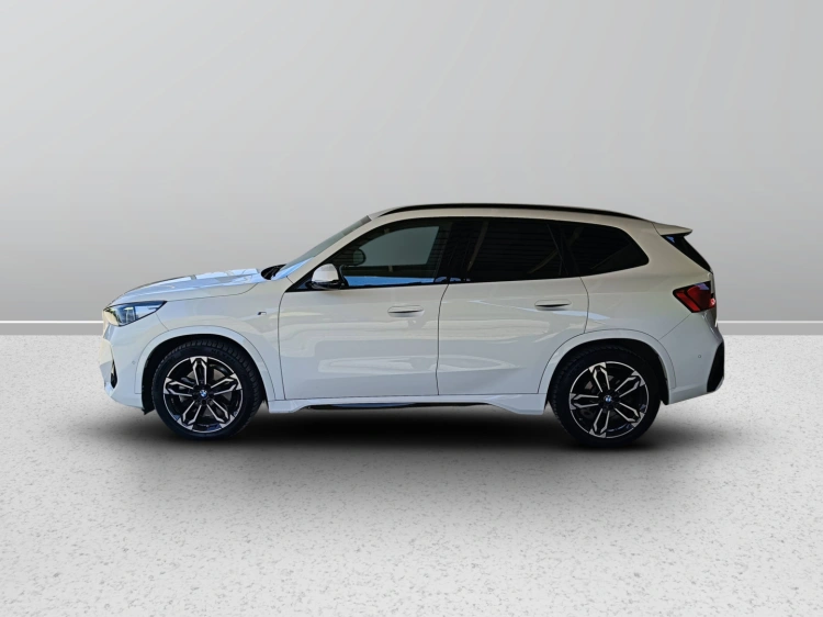 3 - BMW X1 X1 xdrive23d mhev 48V MSport auto