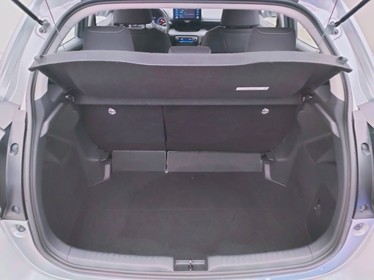 5 - Toyota Yaris Yaris 1.5h Active