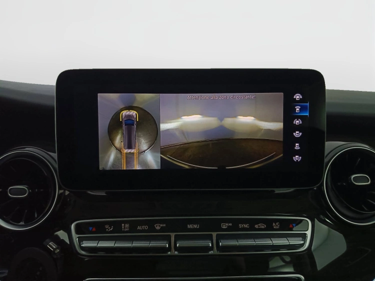 17 - Mercedes-Benz Classe V Extralong 300 d Premium 4matic auto