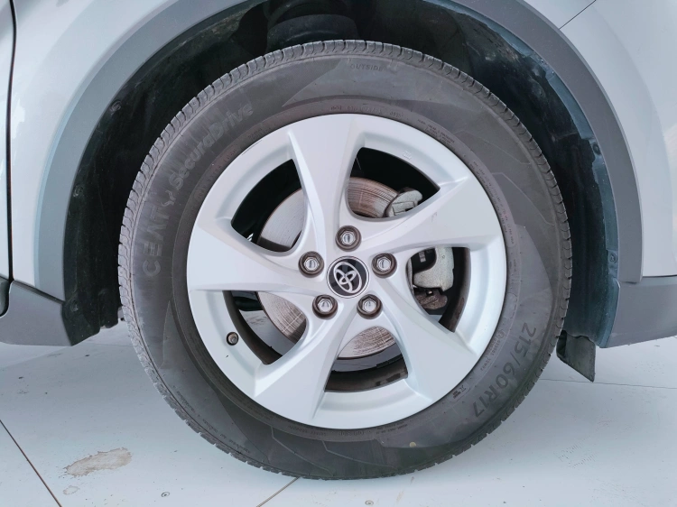 8 - Toyota C-HR C-HR 1.8h Business 2wd e-cvt