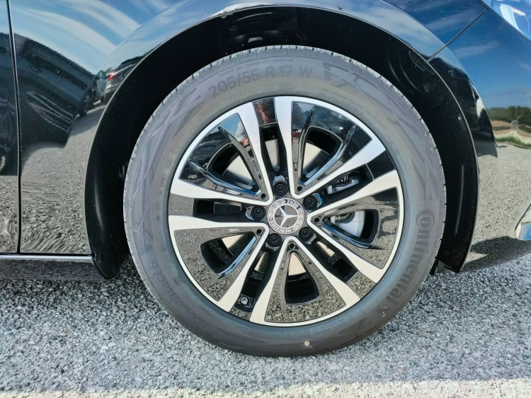 7 - Mercedes-Benz Classe B 180 d