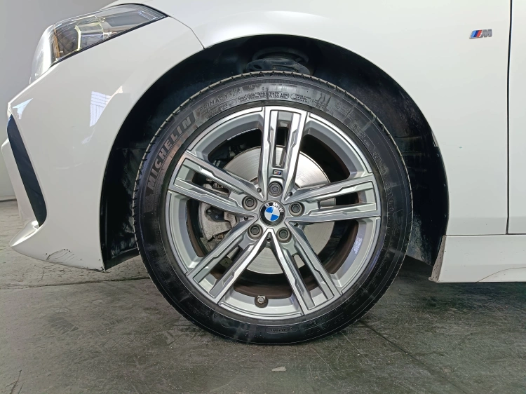 15 - BMW Serie 1 116d Msport auto