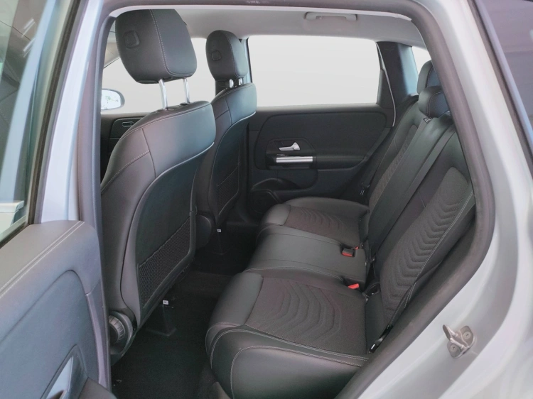 13 - Mercedes-Benz Classe B 180 d Progressive Advanced auto