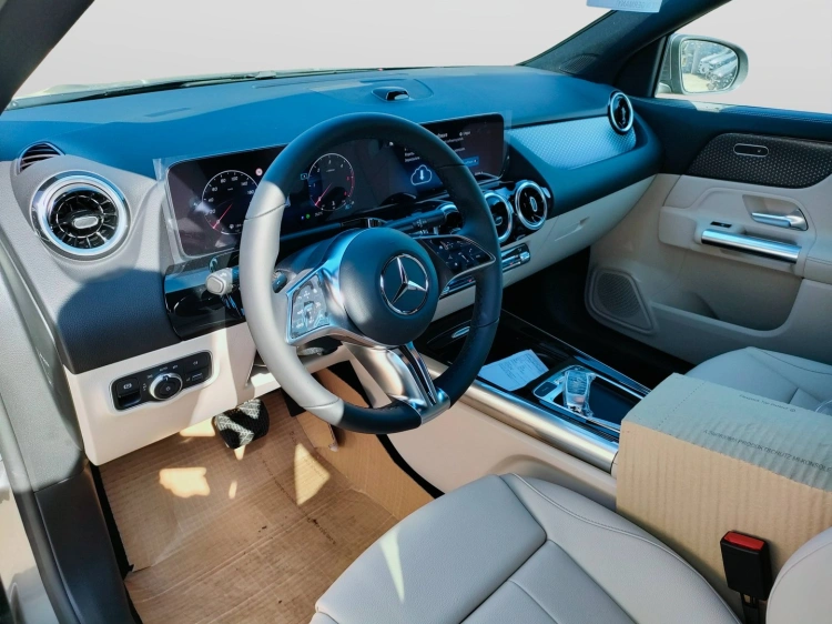 9 - Mercedes-Benz GLA 200 d automatic