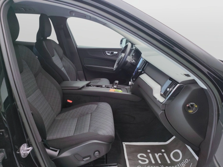 12 - Volvo XC60 XC60 2.0 b4 Core awd auto